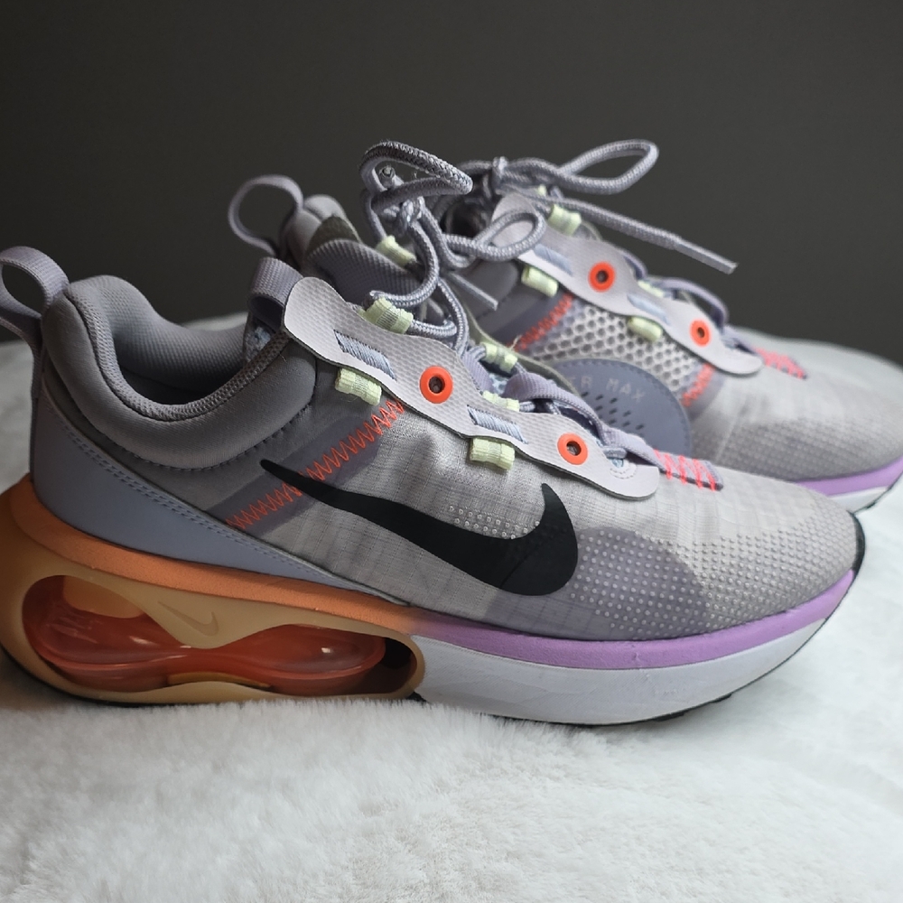 Women's Nike Air Max 2021 sneaker in the "Venice/Lime Ice/Ghost/Black